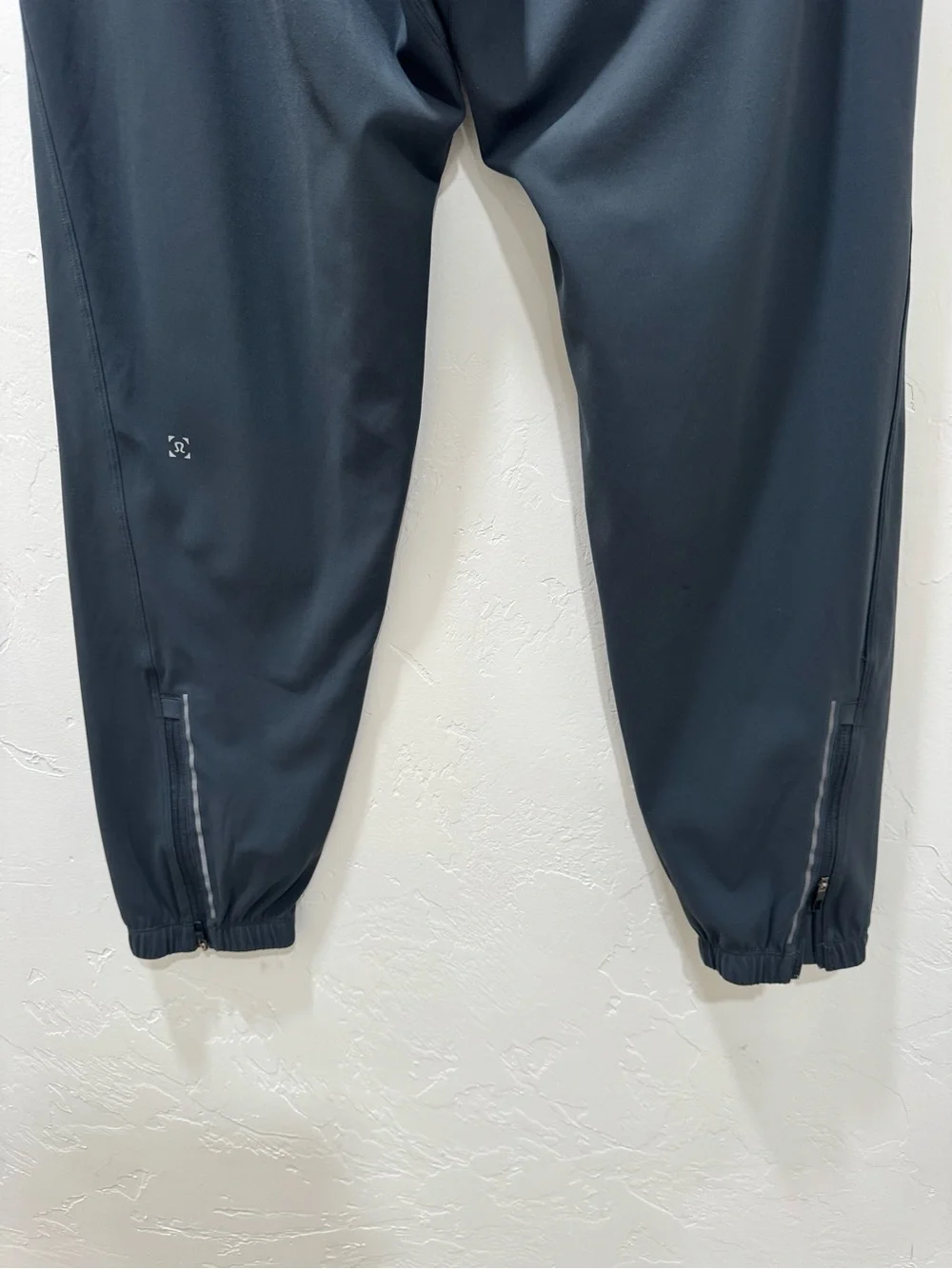 Lululemon Men's Large Surge Jogger Pant 29